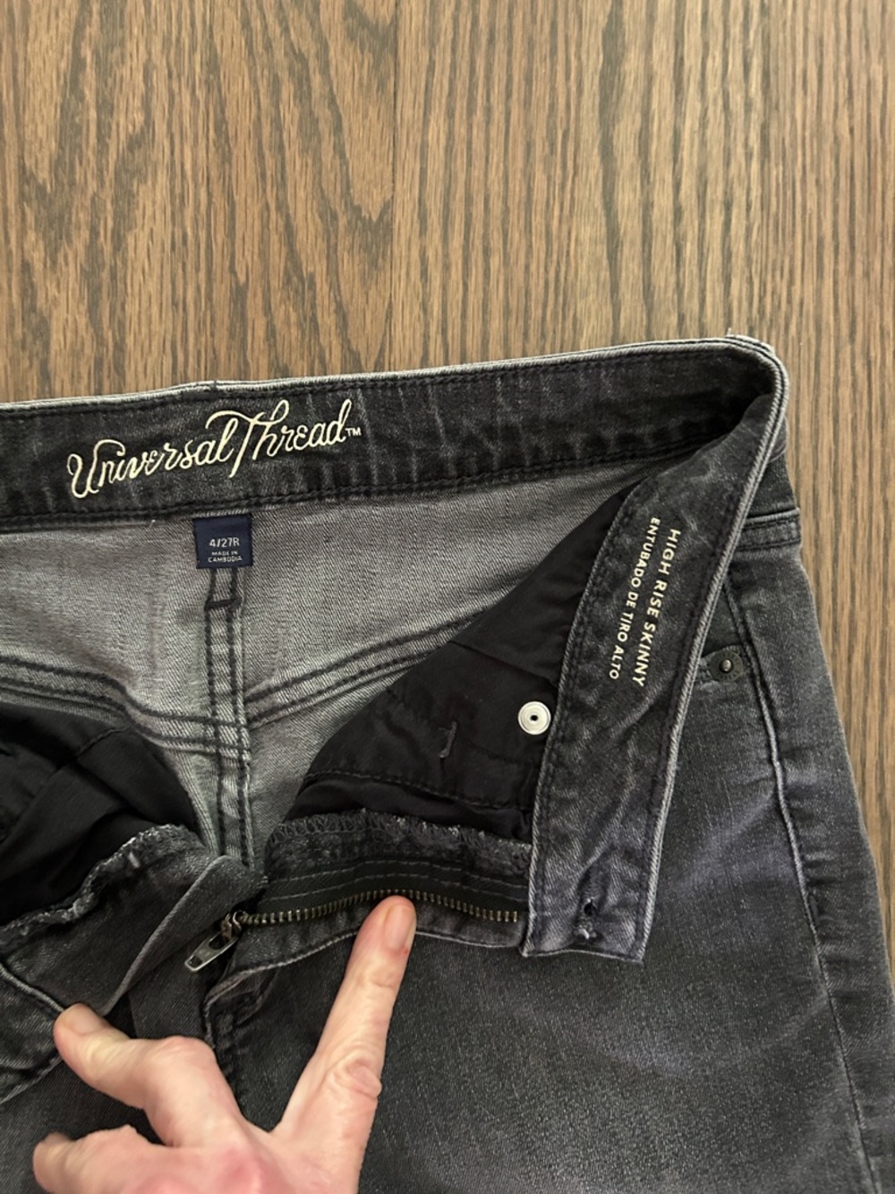 Universal Thread size 4 27R  High-Rise Skinny Jeans - Charcoal Black Wash